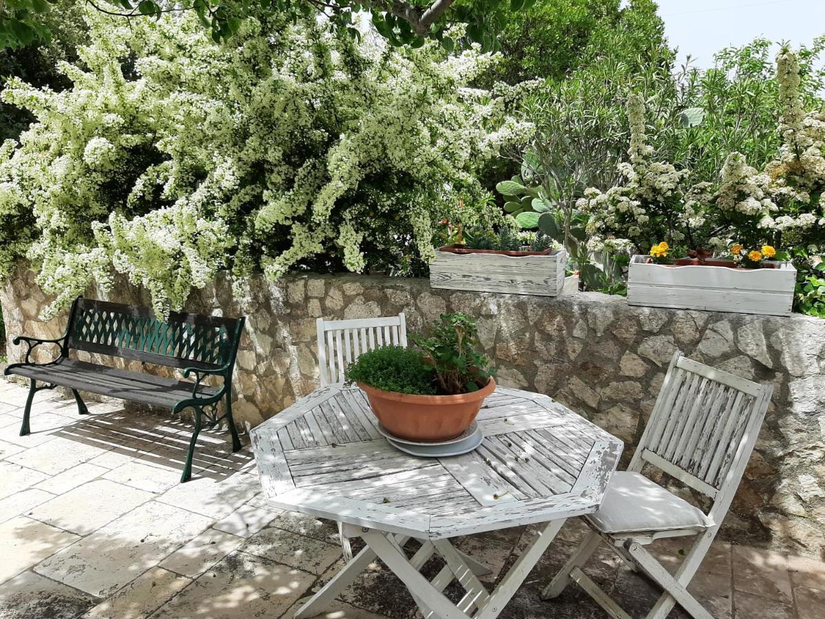 Trulli Fogliarella Guest House Ostuni Eksteriør bilde