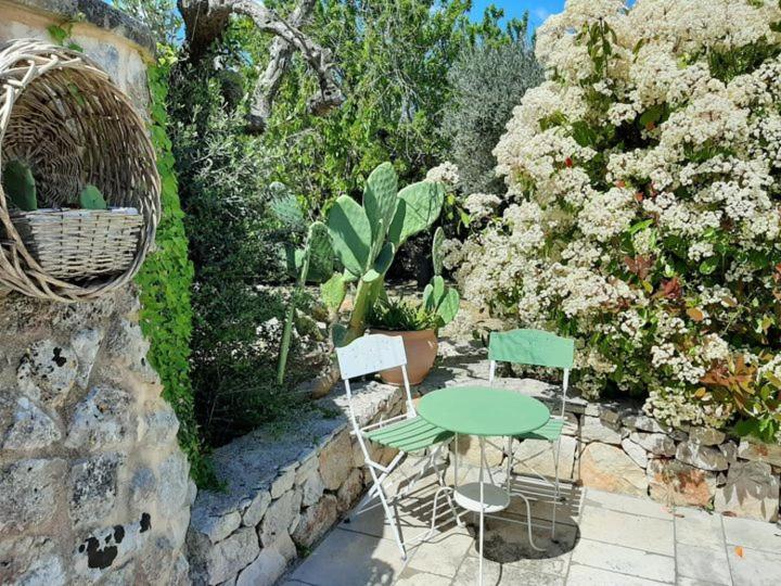 Trulli Fogliarella Guest House Ostuni Eksteriør bilde
