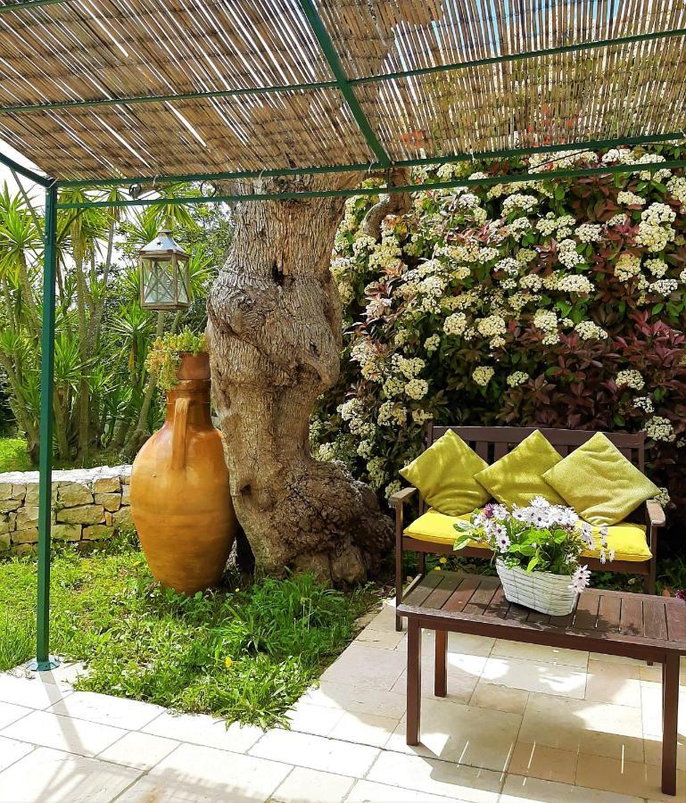 Trulli Fogliarella Guest House Ostuni Eksteriør bilde