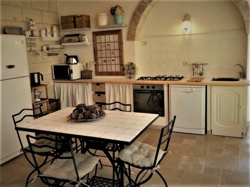Trulli Fogliarella Guest House Ostuni Eksteriør bilde